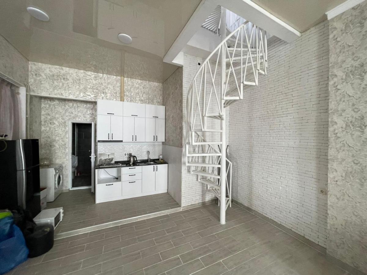 Центр Города Батуми Apartment Rustaveli 13 Exterior foto